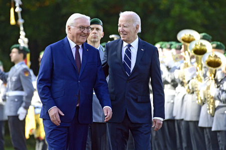 Begrüßung des amerikanischen Präsidenten Joe Biden im Schloss Bellevue in Berlin