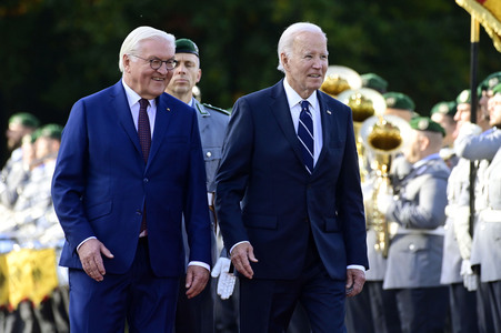 Begrüßung des amerikanischen Präsidenten Joe Biden im Schloss Bellevue in Berlin