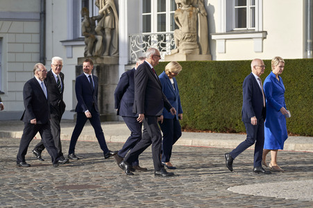Begrüßung des amerikanischen Präsidenten Joe Biden im Schloss Bellevue in Berlin