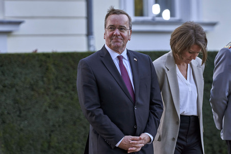 Begrüßung des amerikanischen Präsidenten Joe Biden im Schloss Bellevue in Berlin