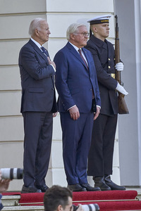 Begrüßung des amerikanischen Präsidenten Joe Biden im Schloss Bellevue in Berlin