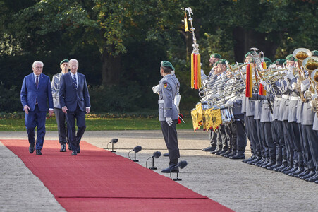 Begrüßung des amerikanischen Präsidenten Joe Biden im Schloss Bellevue in Berlin