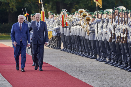 Begrüßung des amerikanischen Präsidenten Joe Biden im Schloss Bellevue in Berlin