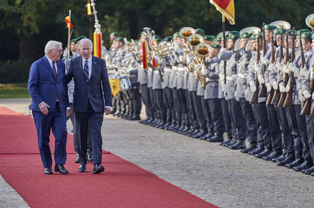 Begrüßung des amerikanischen Präsidenten Joe Biden im Schloss Bellevue in Berlin