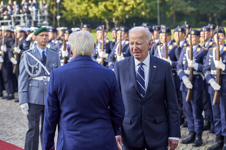 Begrüßung des amerikanischen Präsidenten Joe Biden im Schloss Bellevue in Berlin