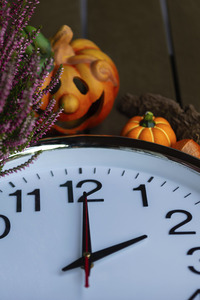 Symbolfoto Zeitumstellung im Herbst