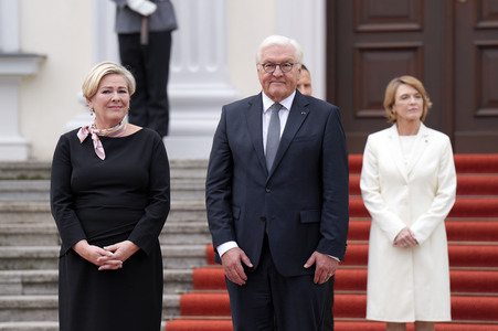 Begrüßung der Präsidentin von Island in Berlin