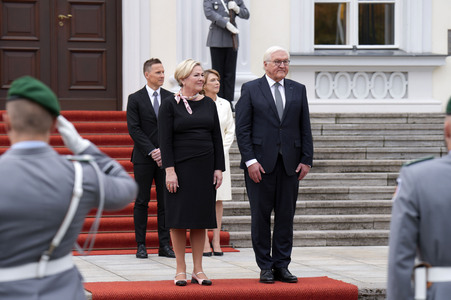 Begrüßung der Präsidentin von Island in Berlin