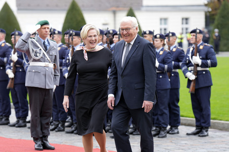 Begrüßung der Präsidentin von Island in Berlin