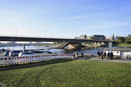 Eingestürzte Carolabrücke in Dresden