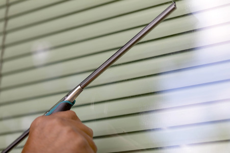 Symbolfoto Fensterputzen