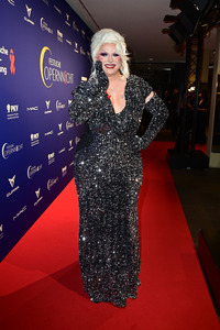 Festliche Opernnacht für die Deutsche AIDS-Stiftung in Berlin