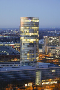 Innenstadt von Köln am Abend
