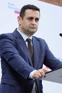 Pressekonferenz mit Bijan Djir-Sarai in Berlin