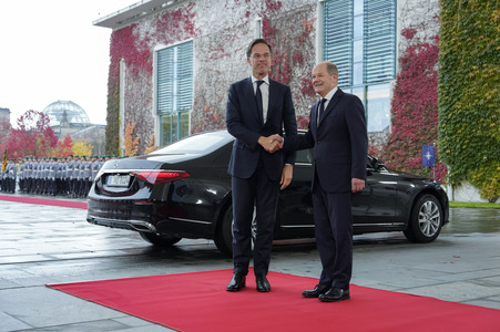 Empfang des NATO-Generalsekretärs in Berlin