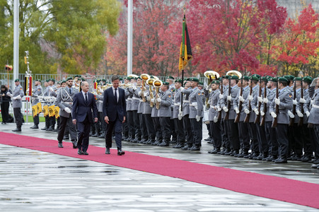 Empfang des NATO-Generalsekretärs in Berlin
