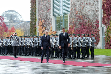 Empfang des NATO-Generalsekretärs in Berlin