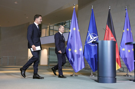 Empfang des NATO-Generalsekretärs in Berlin