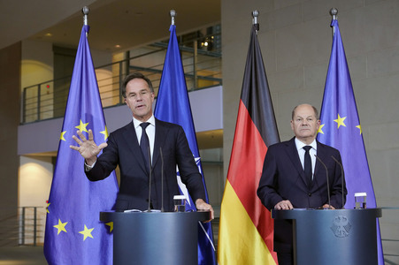 Empfang des NATO-Generalsekretärs in Berlin