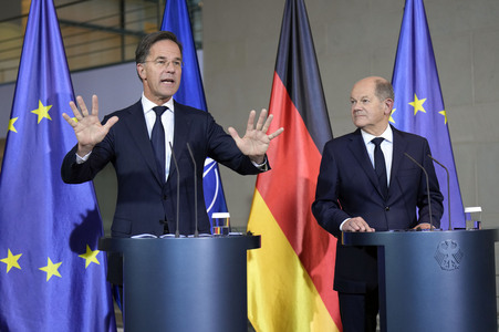 Empfang des NATO-Generalsekretärs in Berlin