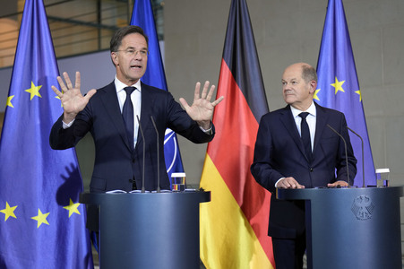 Empfang des NATO-Generalsekretärs in Berlin