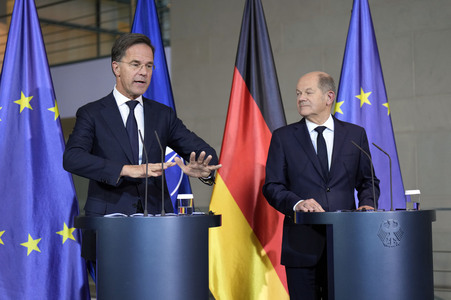 Empfang des NATO-Generalsekretärs in Berlin