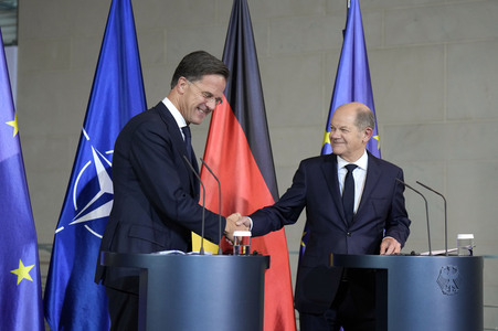 Empfang des NATO-Generalsekretärs in Berlin