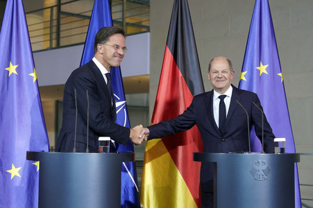 Empfang des NATO-Generalsekretärs in Berlin