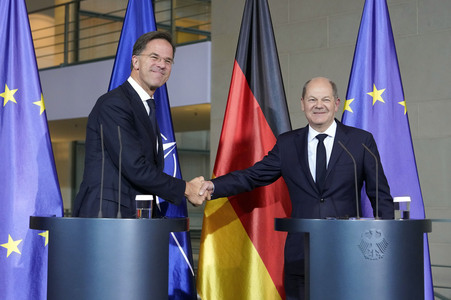 Empfang des NATO-Generalsekretärs in Berlin