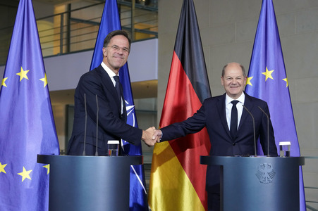 Empfang des NATO-Generalsekretärs in Berlin