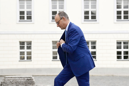 Empfang von Friedrich Merz beim Bundespräsidenten in Berlin