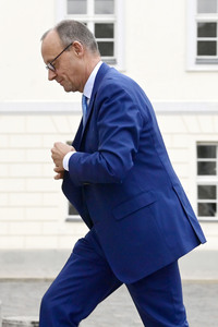 Empfang von Friedrich Merz beim Bundespräsidenten in Berlin