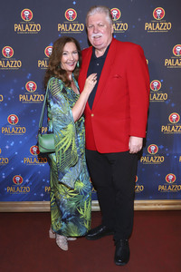 Premiere der Dinnershow 'Poletto Palazzo' in Hamburg