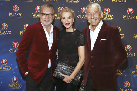 Premiere der Dinnershow 'Poletto Palazzo' in Hamburg
