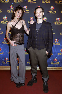 Premiere der Dinnershow 'Poletto Palazzo' in Hamburg