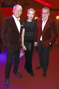 Premiere der Dinnershow 'Poletto Palazzo' in Hamburg