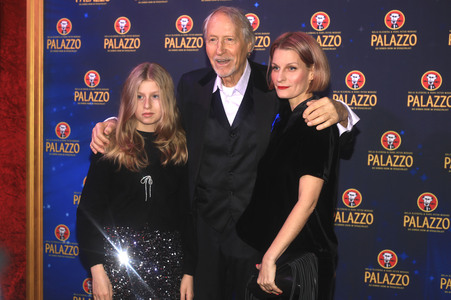 Gala-Premiere der Palazzo Dinner Show in Berlin