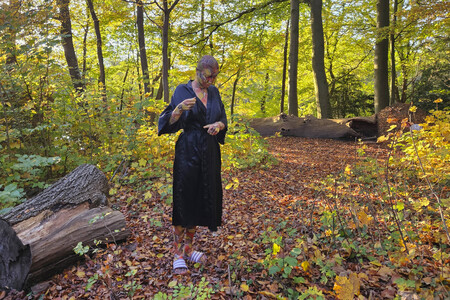 NATURE ART: Herbstlaub / Autumn Leaves Bodypainting