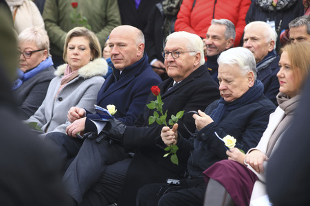 Gedenkveranstaltung zum 35. Jahrestag der Öffnung Berliner Mauer in Berlin