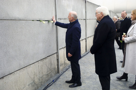 Gedenkveranstaltung zum 35. Jahrestag der Öffnung Berliner Mauer in Berlin
