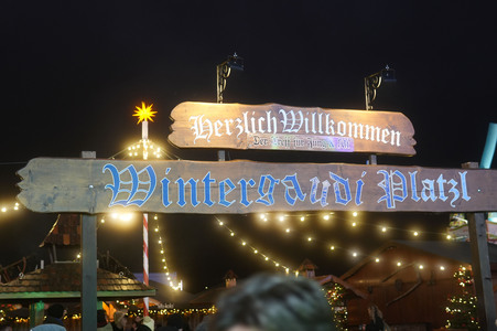 Weihnachtsmarkt 'Berliner Wintertraum' in Berlin