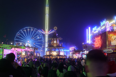 Weihnachtsmarkt 'Berliner Wintertraum' in Berlin
