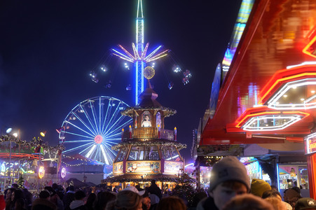 Weihnachtsmarkt 'Berliner Wintertraum' in Berlin