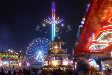 Weihnachtsmarkt 'Berliner Wintertraum' in Berlin