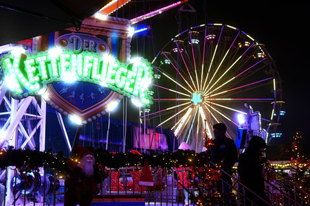 Weihnachtsmarkt 'Berliner Wintertraum' in Berlin