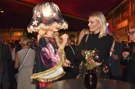 Teatro Dinner Show-Premiere 'Taste The Act of Show & Cuisine' in München