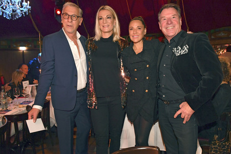 Teatro Dinner Show-Premiere 'Taste The Act of Show & Cuisine' in München