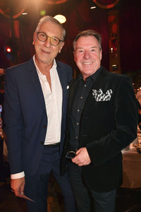 Teatro Dinner Show-Premiere 'Taste The Act of Show & Cuisine' in München