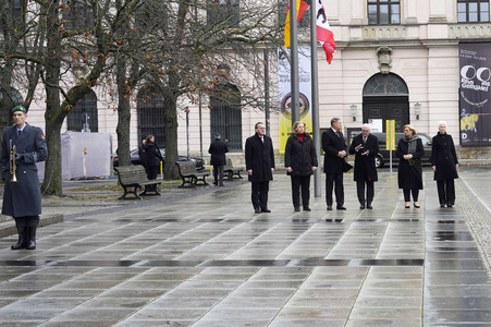 Kranzniederlegung zum Volkstrauertag in Berlin