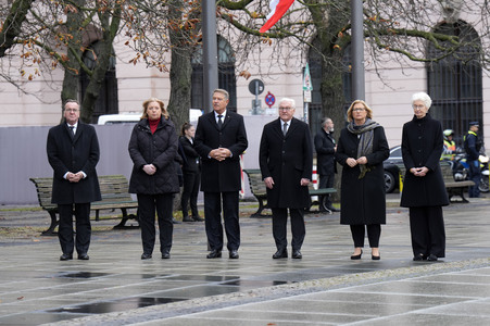 Kranzniederlegung zum Volkstrauertag in Berlin
